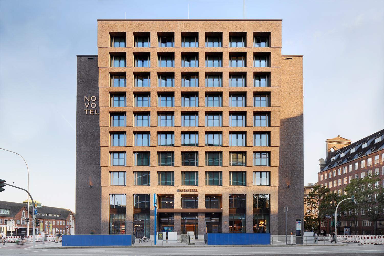 Novotel Hamburg Central Station Экстерьер фото